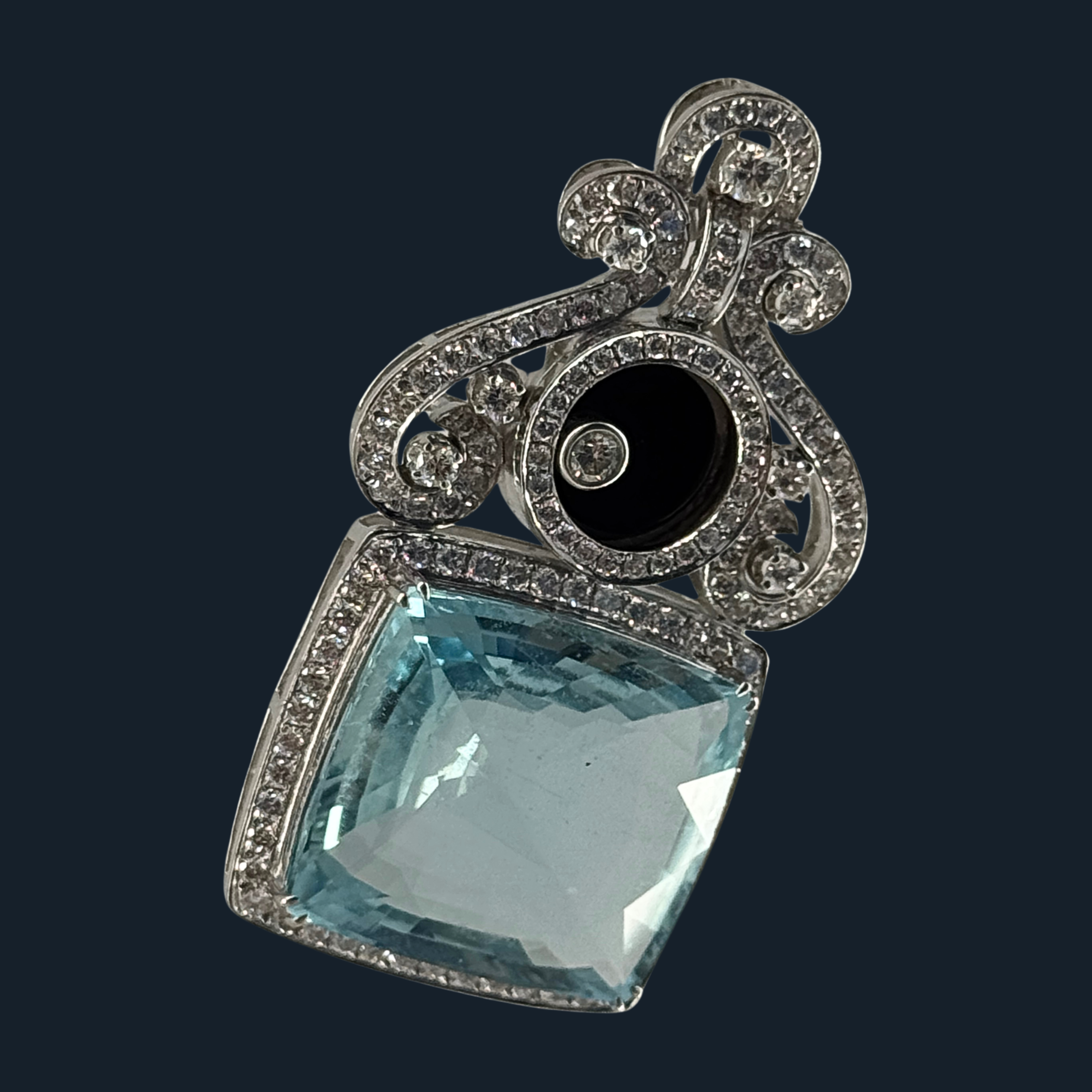 RARE Master Jeweller Natural Aquamarine with Natural Dancing Diamond and 18k White Gold NGI Cert