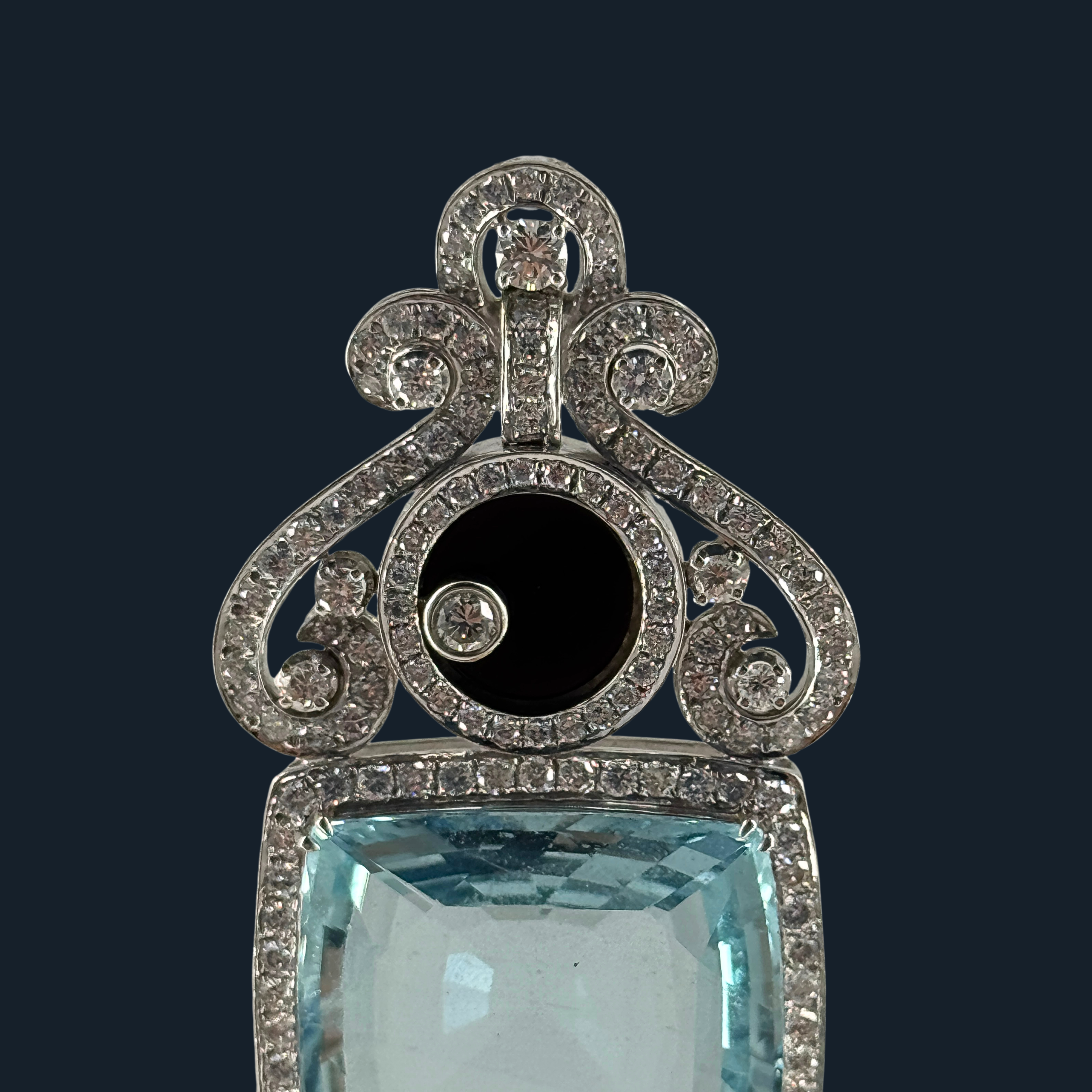 RARE Master Jeweller Natural Aquamarine with Natural Dancing Diamond and 18k White Gold NGI Cert