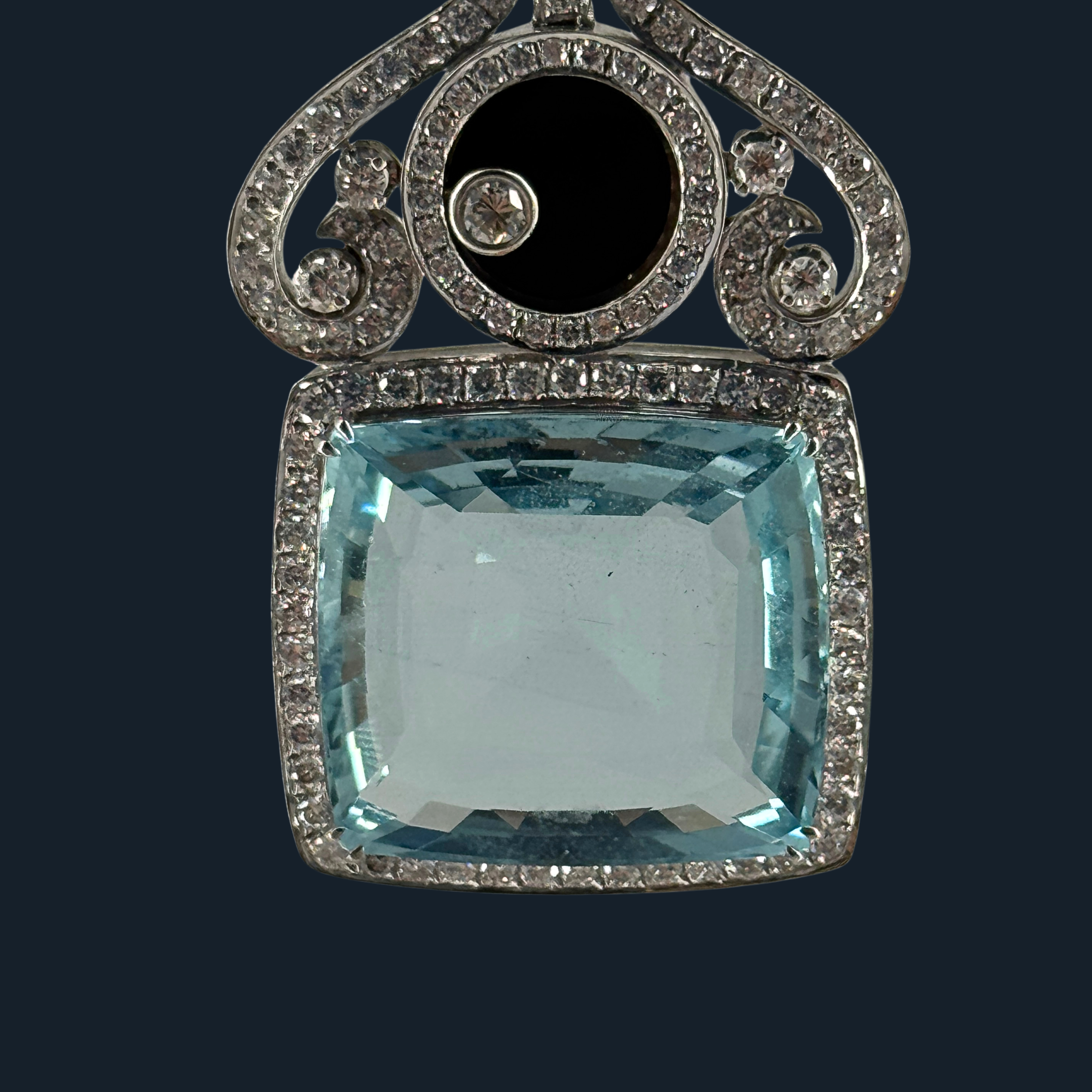 RARE Master Jeweller Natural Aquamarine with Natural Dancing Diamond and 18k White Gold NGI Cert